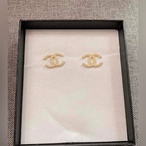 - Small pearl stud earrings for women new